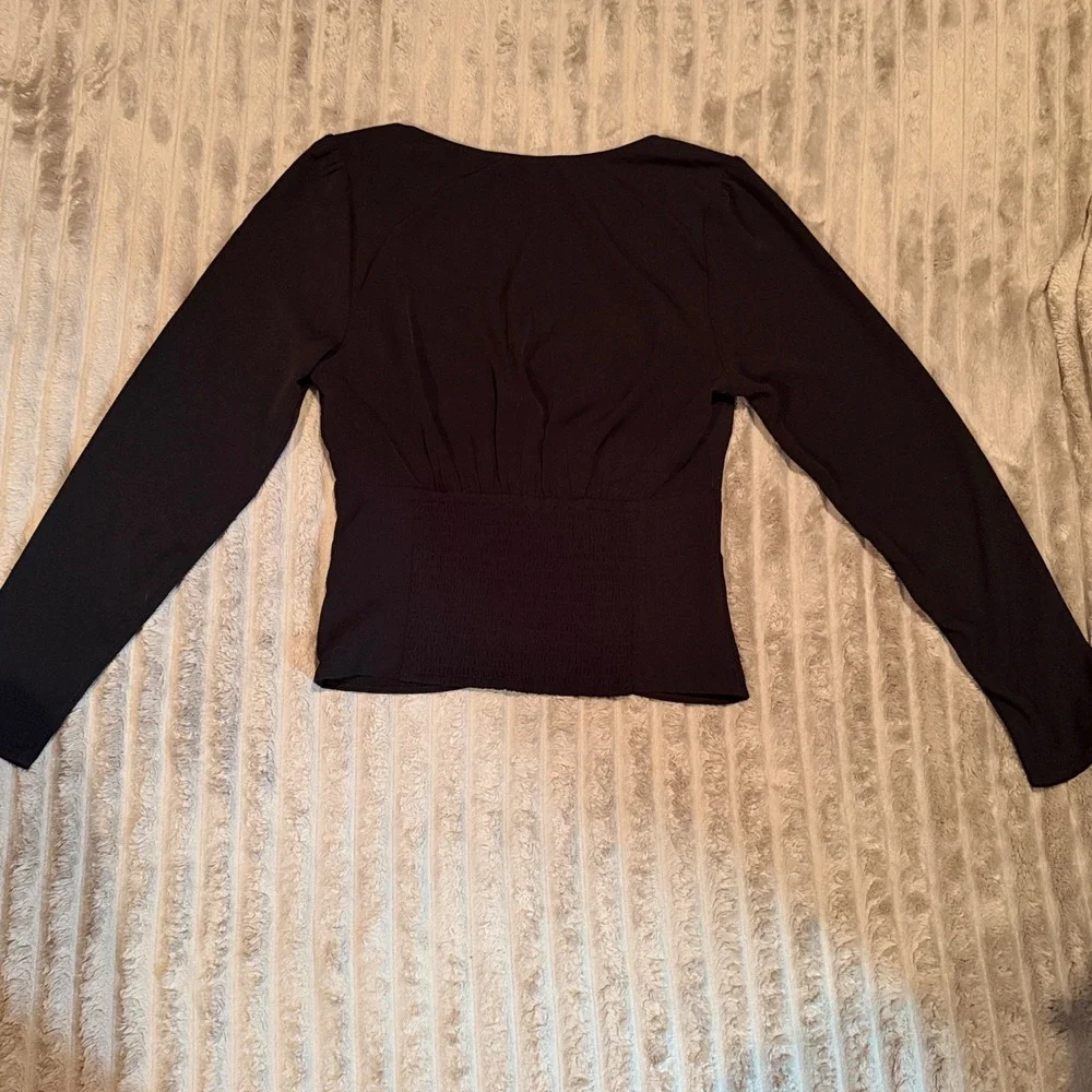 Abercrombie & Fitch Womens Black Twist Front V-Neck Long Sleeve Smocked Top M